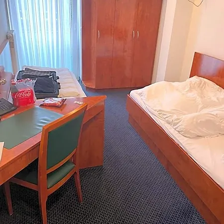 Merkenich Hotel 3*