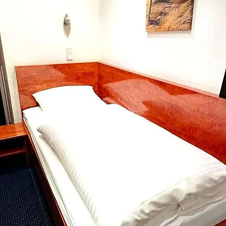 Merkenich Hotel 3*